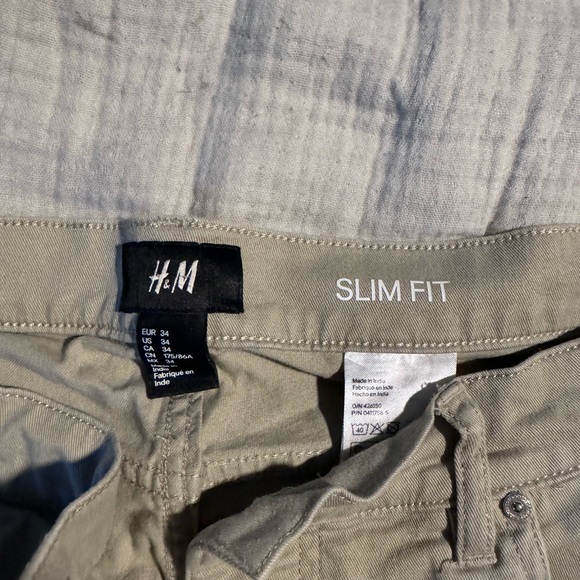 H&M shorts - Picture 2 of 3